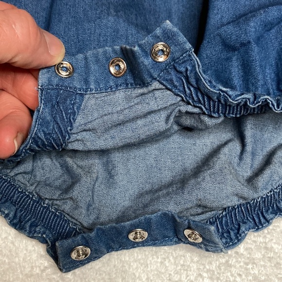 5/$20 Cat&jack denim look lightweight bubble romper 18m Euc - Picture 6 of 7